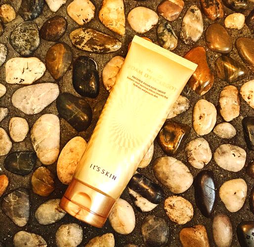 伊思洗面奶会爆痘痘吗