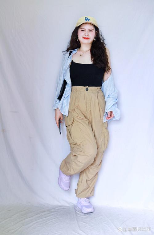 吊带裤怎么搭配冬装