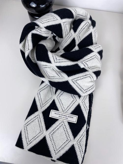 灰色怎么搭配围巾