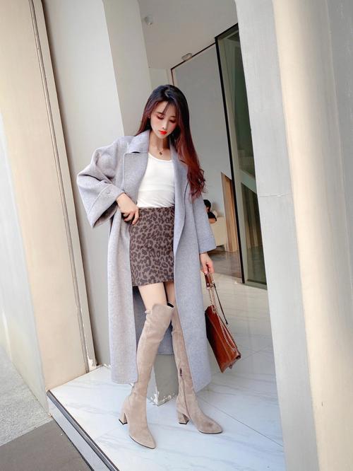 浅卡其色长靴怎么搭配图片