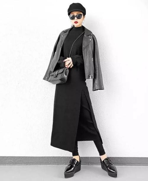 酒红色毛衣 灰色外套怎么搭配图片