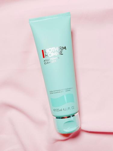 男士一款新出的洗面奶