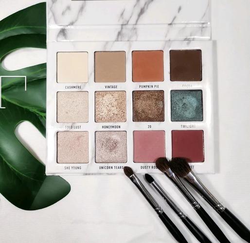 大理石眼影盘怎么搭配色系