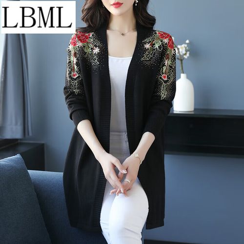 酒红色长款针织开衫怎么搭配