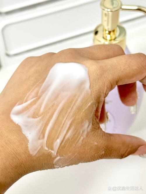 擦完护肤品用不用洗手