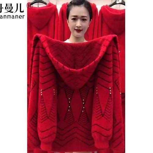 短款红色貂皮怎么搭配