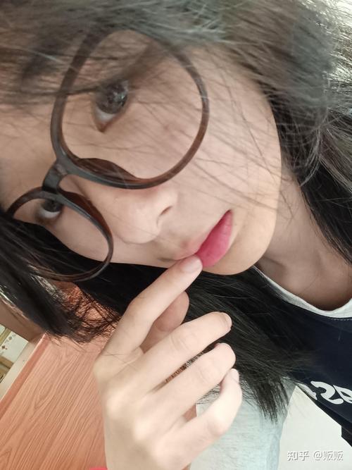 女生为什么长胡子