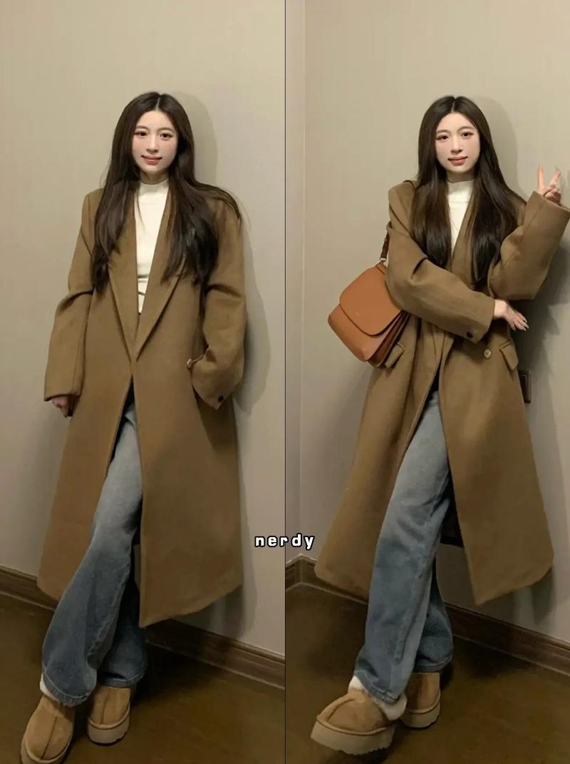 卡其色的长棉袄怎么搭配什么裤子和鞋子