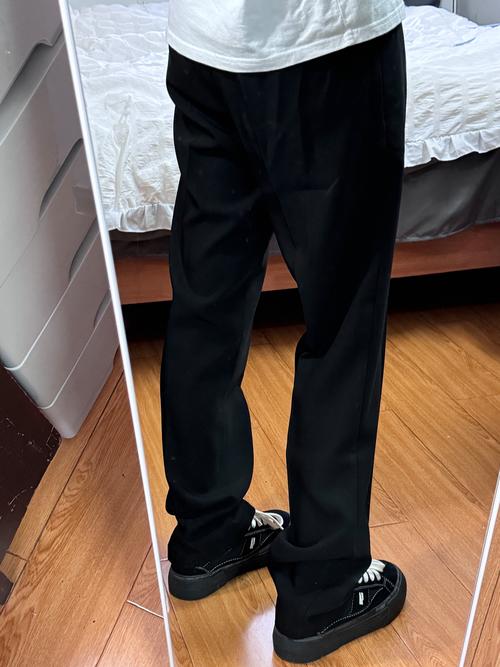 黑色西裤配什么鞋子