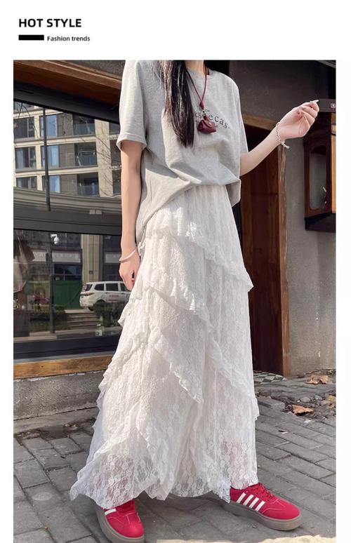 白色蕾丝 长裙怎么搭配什么外套