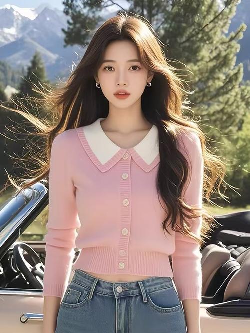 粉色上衣配什么外套