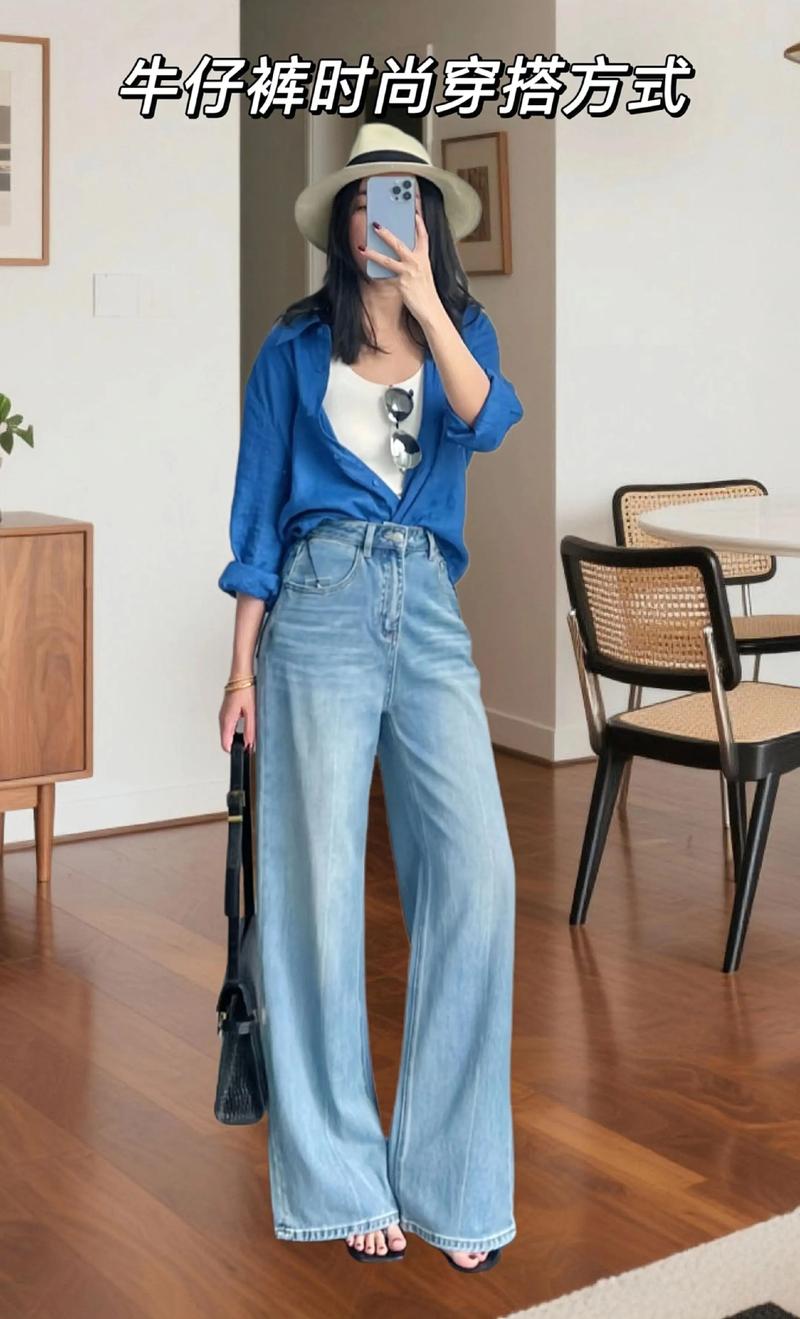 牛仔体恤下面怎么搭配图片