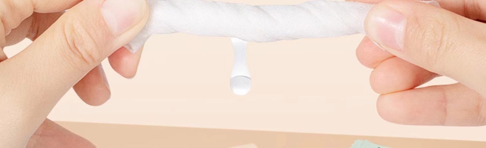 用化妆棉擦护肤品视频