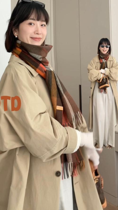 风衣围脖怎么搭配好看