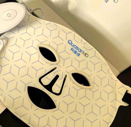 红光面膜仪抹护肤品吗