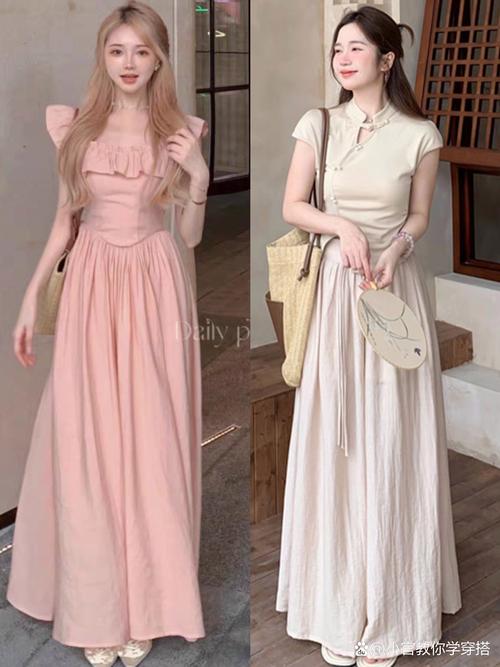 连衣裙里面怎么搭配图片