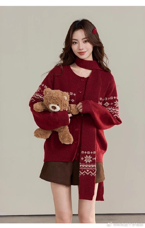 酒红针织怎么搭配外套