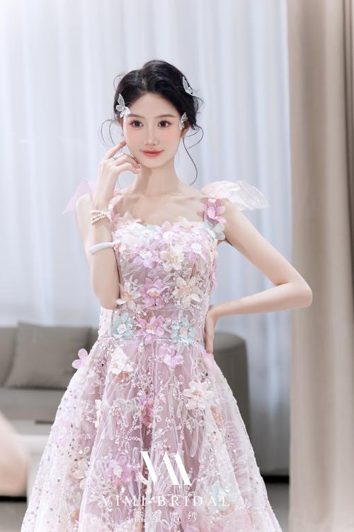 参加婚礼穿什么裙子