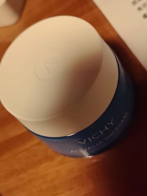 薇姿的护肤品有酒精味