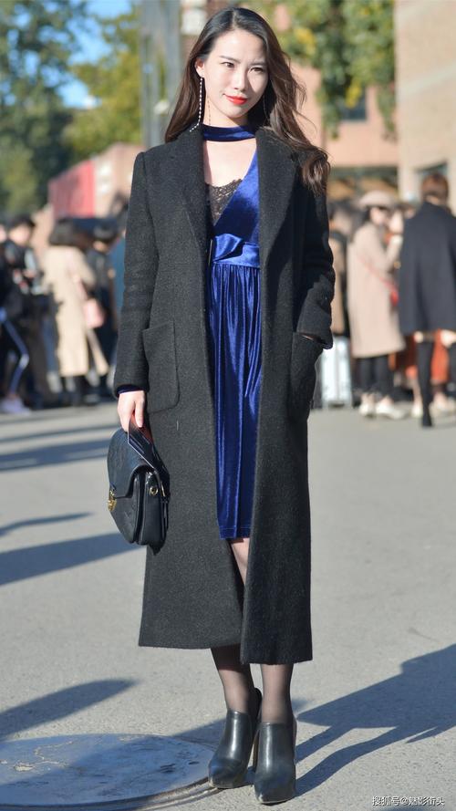 冬天连衣裙子怎么搭配