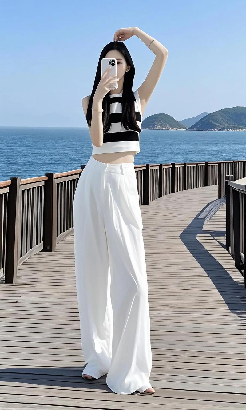 长无袖背心怎么搭配