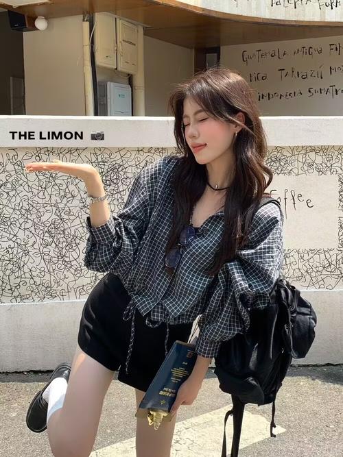 短袖格子衫外套怎么搭配图片