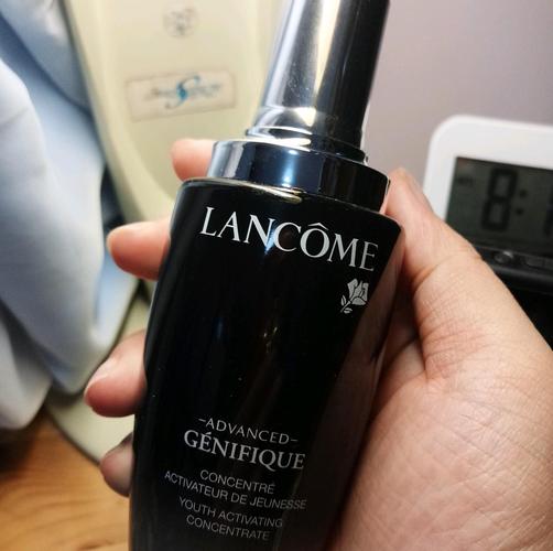 兰蔻小黑瓶是什么