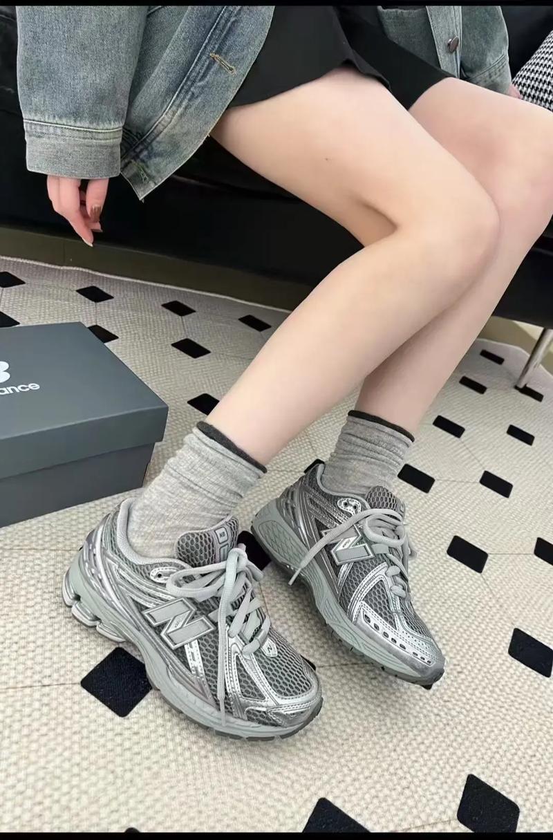 nb鞋子怎么搭配