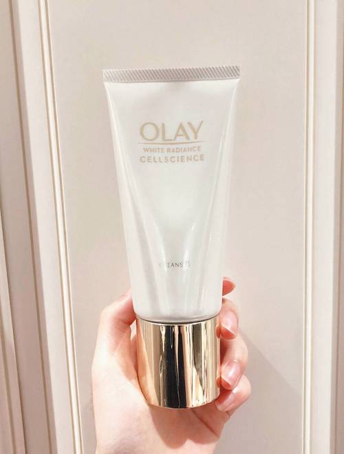 敏感出油用什么洗面奶