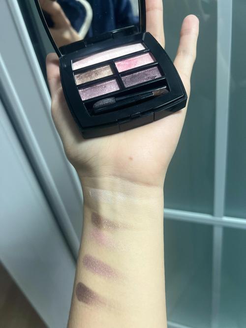 什么颜色的眼影好看