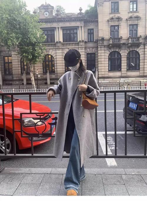 毛呢没领怎么搭配