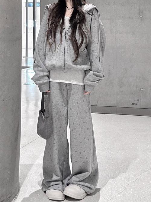 拉链运动卫衣怎么搭配