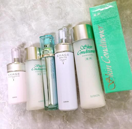 油皮夏季用什么护肤品