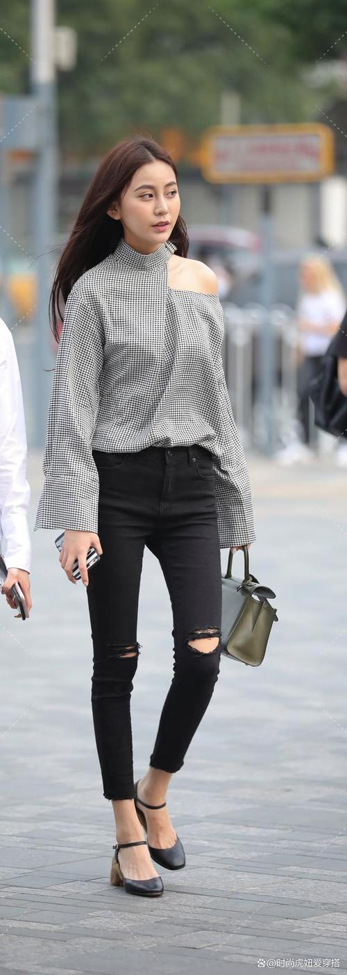上衣黑白格子怎么搭配裤子好看图片大全