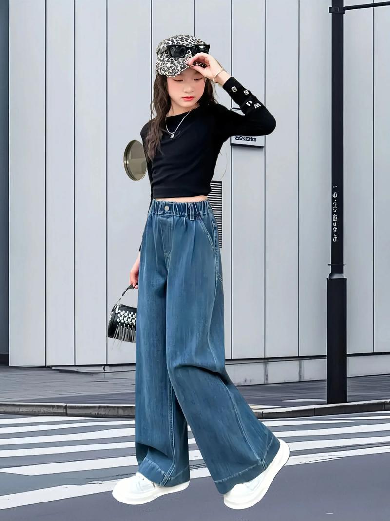 牛仔宽裤子怎么搭配衣服