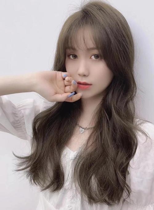 什么颜色显头发多