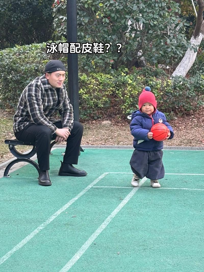 帽子皮鞋怎么搭配衣服