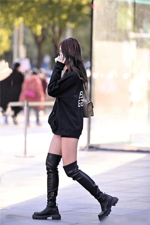 秋天穿长靴子怎么搭配衣服图片