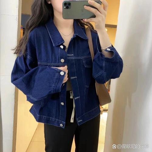 深蓝色怎么搭配外套可以吗