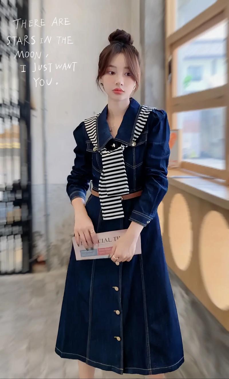 牛仔中袖连衣裙怎么搭配