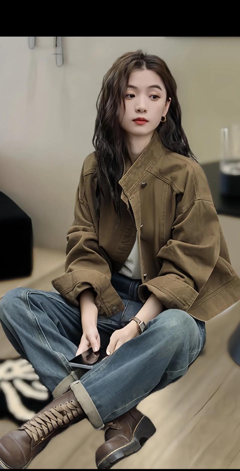 浅军绿大衣怎么搭配图片