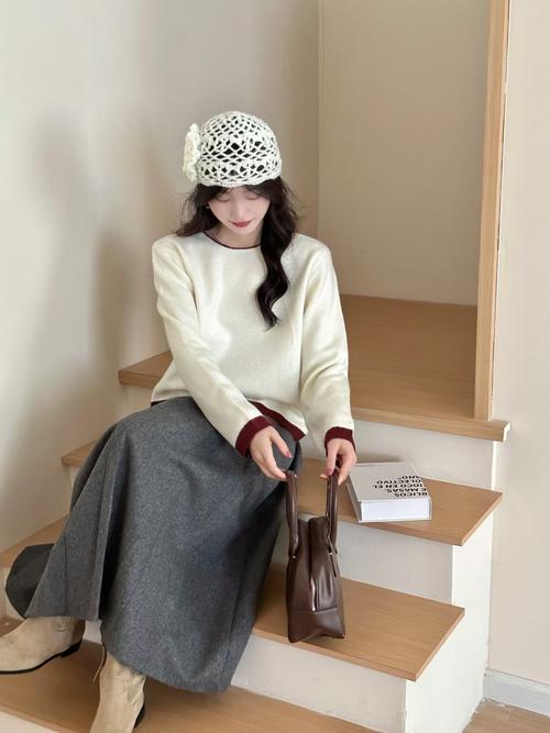 女生穿套头毛衣怎么搭配图片