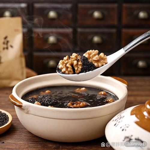 长白头发吃什么好