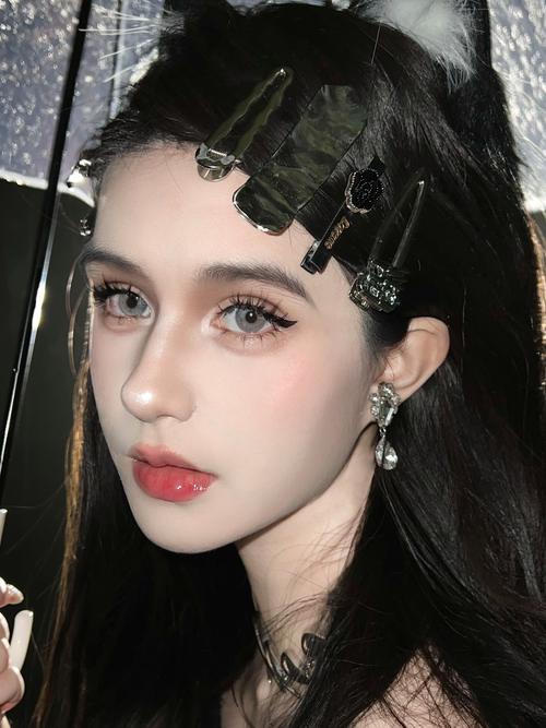 什么颜色的美瞳好看