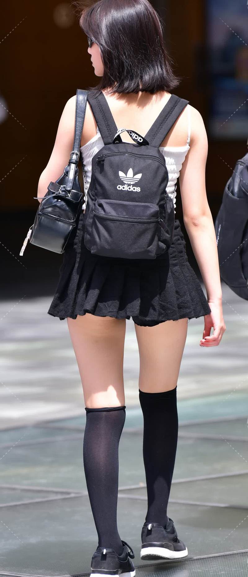 裙子怎么搭配潮袜