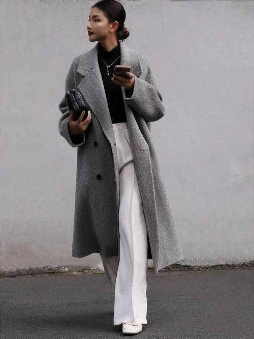 灰色大衣配什么内搭