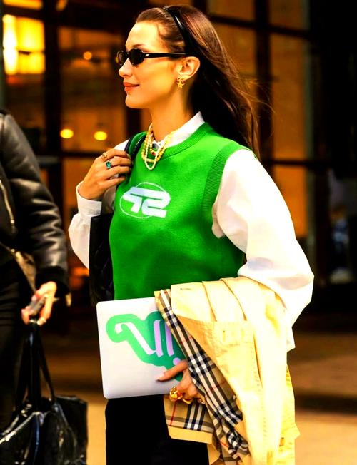 绿色内搭怎么搭配