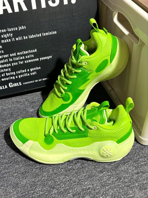 绿色的鞋怎么搭配图片