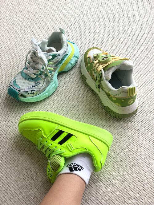 绿色的鞋怎么搭配图片