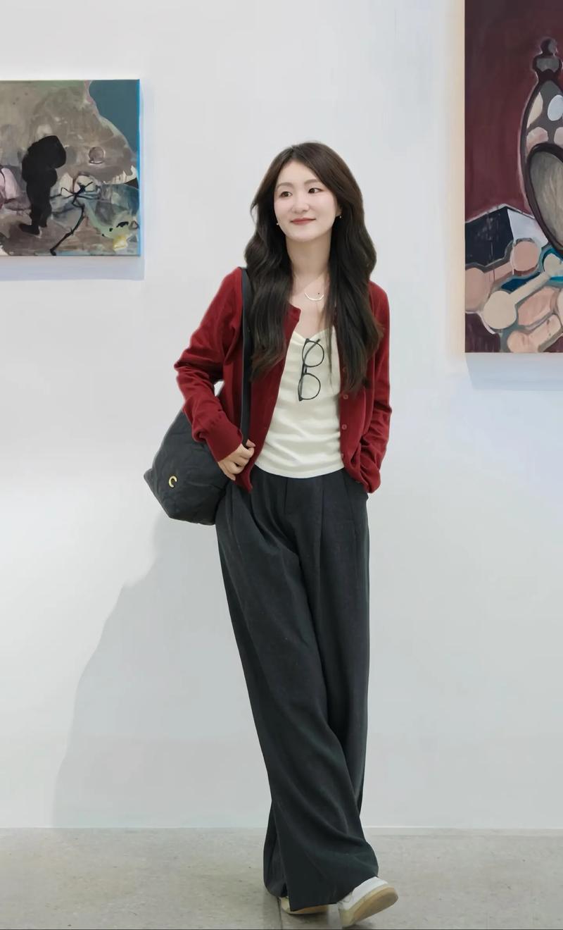 开衫阔腿裤怎么搭配